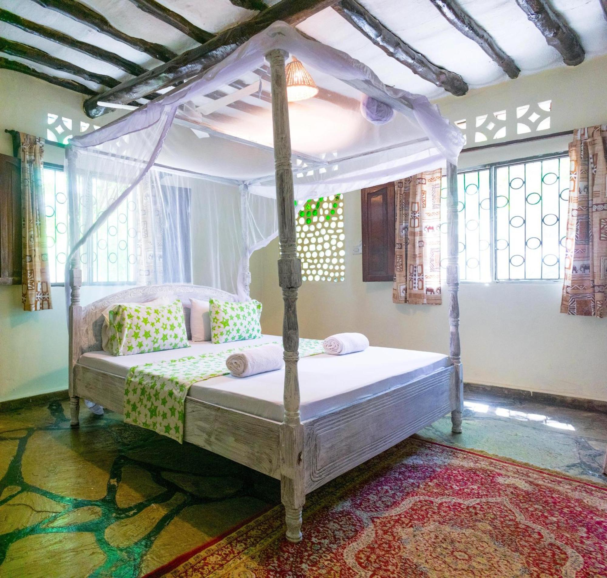 Soul Breeze Beach Resort Playa de Diani Exterior foto
